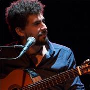 Doy clases particulares de Guitarra y Composicion. Llevo 2 décadas en el ejercicio profesional de la composición e interpretación, cuento con un Máster en Composición para Medios Audiovisuales y basta experiencia en la docencia